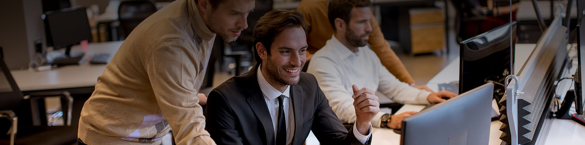 Elegant Wheel About Banner